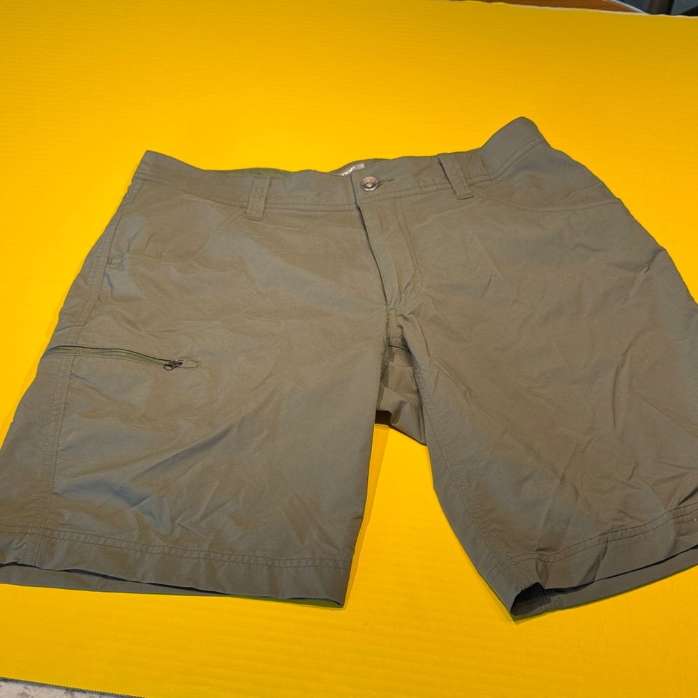 Marmot Men's Khaki Cargo Shorts